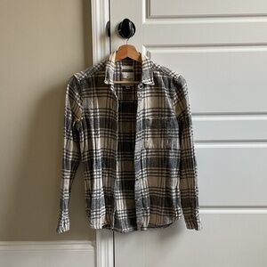 American Eagle Outfitters Black and White Plaid Shirt